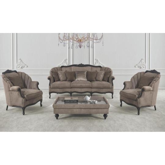 klasicke calunene kreslo vila zamek elegantny luxusny nabytok mediteransky obcianska vyznamna obcianska obyvacia izba sedacia suprava jedinecny nabytok lameridiana zariadenie kresla pohovky salon atmosfera.jpg